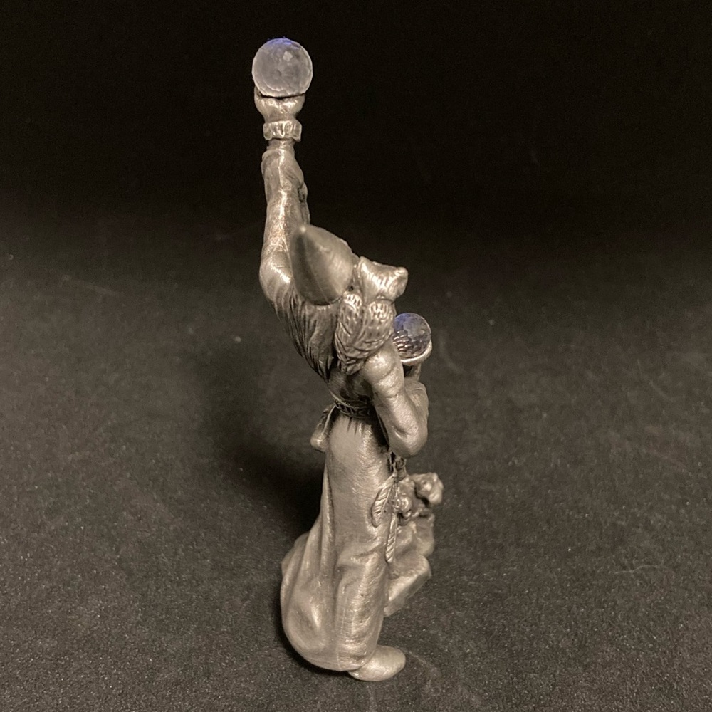 Pewter Fantasy Wizard with Owl Mystic Figurine Holding Crystal Balls - Picture 3 of 10